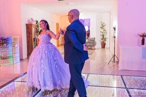 Festa de 15 anos São Leopoldo, fotografia de 15 anos, Fleck Eventos São Leopoldo, fotógrafa de debutante, fotografia documental, Bruna Fonseca, aniversário de 15 anos, fotógrafa São Leopoldo, festa de debutante Vale dos Sinos.'