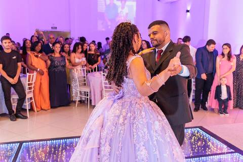 Festa de 15 anos São Leopoldo, fotografia de 15 anos, Fleck Eventos São Leopoldo, fotógrafa de debutante, fotografia documental, Bruna Fonseca, aniversário de 15 anos, fotógrafa São Leopoldo, festa de debutante Vale dos Sinos.'