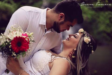 Maquiagem; Making of; Noiva; Noivo; Pré Wedding; Street Wedding; Celina Munhoz; Adriana Kruger; Manu Garcia; Camarim Madri; Cascata do Burgue; Wandering Wedding;'