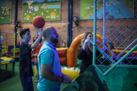 Aniversário infantil; Mig Kids; Festejar; Aniversário de criança; Fotografia infantil; Fotografia de família; São Leopoldo;  Casa de festa de são leopoldo; Fotografo infantil são leopoldo; Dois Irmãos; Canoas; Inflável Park;'