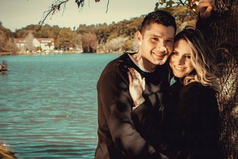 Maquiagem; Making of; Noiva; Noivo; Pré Wedding; Street Wedding; Celina Munhoz; Adriana Kruger; Manu Garcia; Camarim Madri; Wandering Wedding; São Francisco de Paula; Fotografia de Casal; Fotografia de Casamento; Pré Wedding; São Leopoldo;'