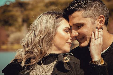 Maquiagem; Making of; Noiva; Noivo; Pré Wedding; Street Wedding; Celina Munhoz; Adriana Kruger; Manu Garcia; Camarim Madri; Wandering Wedding; São Francisco de Paula; Fotografia de Casal; Fotografia de Casamento; Pré Wedding; São Leopoldo;'