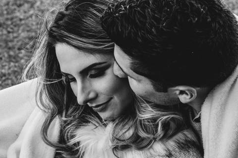 Maquiagem; Making of; Noiva; Noivo; Pré Wedding; Street Wedding; Celina Munhoz; Adriana Kruger; Manu Garcia; Camarim Madri; Wandering Wedding; São Francisco de Paula; Fotografia de Casal; Fotografia de Casamento; Pré Wedding; São Leopoldo;'