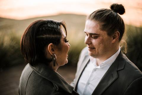 Maquiagem; Making of; Noiva; Noivo; Pré Wedding; Street Wedding; Celina Munhoz; Adriana Kruger; Manu Garcia; Camarim Madri; Wandering Wedding; São Francisco de Paula; Fotografia de Casal; Fotografia de Casamento; Pré Wedding; São Leopoldo;'