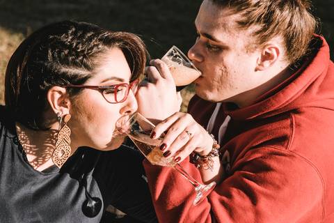 Maquiagem; Making of; Noiva; Noivo; Pré Wedding; Street Wedding; Celina Munhoz; Adriana Kruger; Manu Garcia; Camarim Madri; Wandering Wedding; São Francisco de Paula; Fotografia de Casal; Fotografia de Casamento; Pré Wedding; São Leopoldo;'