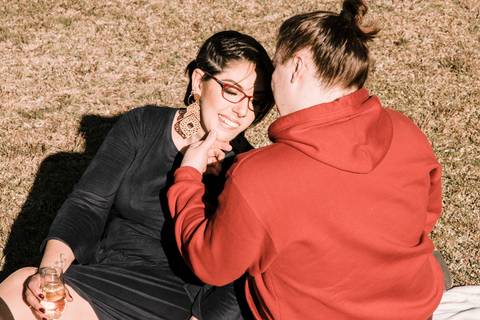 Maquiagem; Making of; Noiva; Noivo; Pré Wedding; Street Wedding; Celina Munhoz; Adriana Kruger; Manu Garcia; Camarim Madri; Wandering Wedding; São Francisco de Paula; Fotografia de Casal; Fotografia de Casamento; Pré Wedding; São Leopoldo;'