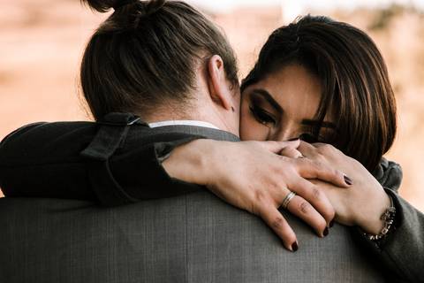 Maquiagem; Making of; Noiva; Noivo; Pré Wedding; Street Wedding; Celina Munhoz; Adriana Kruger; Manu Garcia; Camarim Madri; Wandering Wedding; São Francisco de Paula; Fotografia de Casal; Fotografia de Casamento; Pré Wedding; São Leopoldo;'