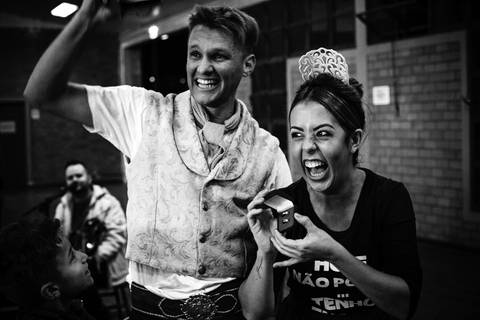 Maquiagem; Making of; Noiva; Noivo; Pré Wedding; Street Wedding; Celina Munhoz; Adriana Kruger; Manu Garcia; Camarim Madri; Wandering Wedding; São Francisco de Paula; Fotografia de Casal; Fotografia de Casamento; Pré Wedding; São Leopoldo; Ivi Marae;'