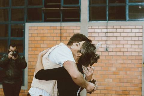 Maquiagem; Making of; Noiva; Noivo; Pré Wedding; Street Wedding; Celina Munhoz; Adriana Kruger; Manu Garcia; Camarim Madri; Wandering Wedding; São Francisco de Paula; Fotografia de Casal; Fotografia de Casamento; Pré Wedding; São Leopoldo; Ivi Marae;'