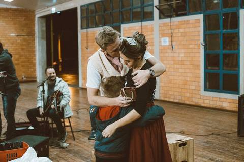 Maquiagem; Making of; Noiva; Noivo; Pré Wedding; Street Wedding; Celina Munhoz; Adriana Kruger; Manu Garcia; Camarim Madri; Wandering Wedding; São Francisco de Paula; Fotografia de Casal; Fotografia de Casamento; Pré Wedding; São Leopoldo; Ivi Marae;'