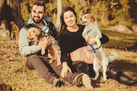 Ensaio Gestante; Mãe de Menina; Fotografia gestante; Fotografia gestante São Leopoldo; Fotografia gestante; Fotografia de família; São Leopoldo; Fotografia com animais; Ensaio de família; Gravidez; Grêmio;'
