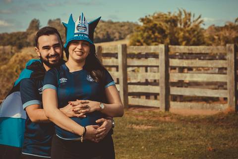 Ensaio Gestante; Mãe de Menina; Fotografia gestante; Fotografia gestante São Leopoldo; Fotografia gestante; Fotografia de família; São Leopoldo; Fotografia com animais; Ensaio de família; Gravidez; Grêmio;'