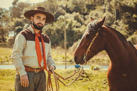 Ensaio Gestante; Mãe de Menina; Fotografia gestante; Fotografia gestante São Leopoldo; Fotografia gestante; Fotografia de família; São Leopoldo; Fotografia com animais; Ensaio de família; Gravidez; Grêmio;'