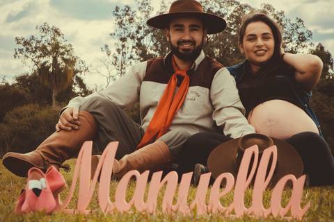 Ensaio Gestante; Mãe de Menina; Fotografia gestante; Fotografia gestante São Leopoldo; Fotografia gestante; Fotografia de família; São Leopoldo; Fotografia com animais; Ensaio de família; Gravidez; Grêmio;'