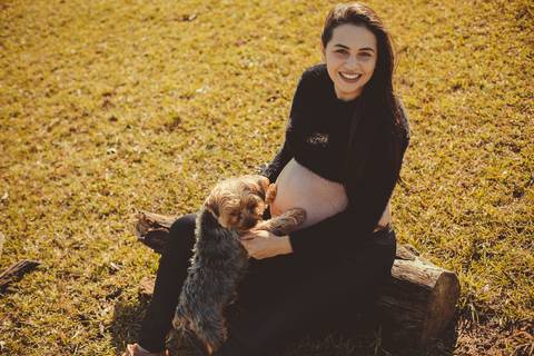 Ensaio Gestante; Mãe de Menina; Fotografia gestante; Fotografia gestante São Leopoldo; Fotografia gestante; Fotografia de família; São Leopoldo; Fotografia com animais; Ensaio de família; Gravidez; Grêmio;'