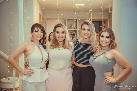 Fotografia de Eventos; Camarim Madri; Adriana Kruger; Manu Garcia; Boh Produções; LX Decor; Inauguração; Castelamare; Jornal VS; Revista News; Diana Hass; Meraki; São Leopoldo; Maquiadoras São Leopoldo; Bruna Fonseca Photography; Bruna Fonseca;'