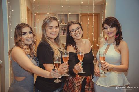 Fotografia de Eventos; Camarim Madri; Adriana Kruger; Manu Garcia; Boh Produções; LX Decor; Inauguração; Castelamare; Jornal VS; Revista News; Diana Hass; Meraki; São Leopoldo; Maquiadoras São Leopoldo; Bruna Fonseca Photography; Bruna Fonseca;'