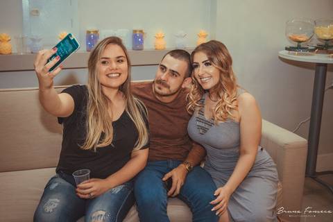 Fotografia de Eventos; Camarim Madri; Adriana Kruger; Manu Garcia; Boh Produções; LX Decor; Inauguração; Castelamare; Jornal VS; Revista News; Diana Hass; Meraki; São Leopoldo; Maquiadoras São Leopoldo; Bruna Fonseca Photography; Bruna Fonseca;'