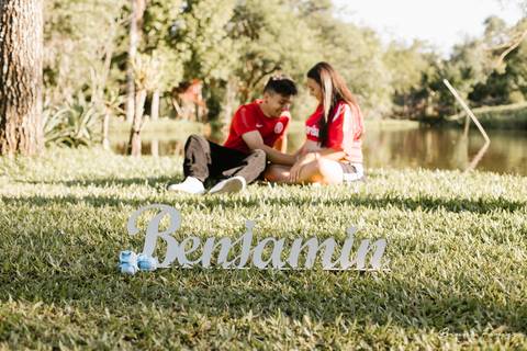 Ensaio Gestante; Mãe de Menino; Fotografia gestante; Fotografia gestante São Leopoldo; Fotografia gestante; Fotografia de família; São Leopoldo; Fotografia com animais; Ensaio de família; Gravidez; Inter;'
