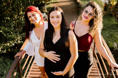Ensaio Gestante; Mãe de Menino; Fotografia gestante; Fotografia gestante São Leopoldo; Fotografia gestante; Fotografia de família; São Leopoldo; Fotografia com animais; Ensaio de família; Gravidez; Inter;'