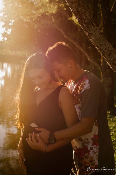 Ensaio Gestante; Mãe de Menino; Fotografia gestante; Fotografia gestante São Leopoldo; Fotografia gestante; Fotografia de família; São Leopoldo; Fotografia com animais; Ensaio de família; Gravidez; Inter;'