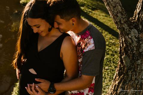 Ensaio Gestante; Mãe de Menino; Fotografia gestante; Fotografia gestante São Leopoldo; Fotografia gestante; Fotografia de família; São Leopoldo; Fotografia com animais; Ensaio de família; Gravidez; Inter;'