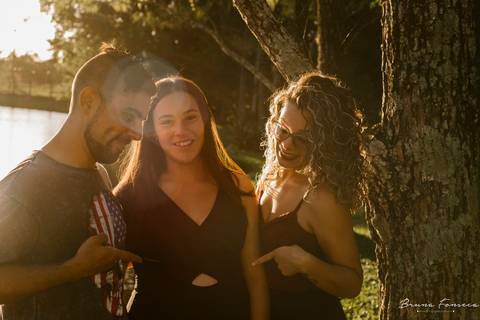 Ensaio Gestante; Mãe de Menino; Fotografia gestante; Fotografia gestante São Leopoldo; Fotografia gestante; Fotografia de família; São Leopoldo; Fotografia com animais; Ensaio de família; Gravidez; Inter;'