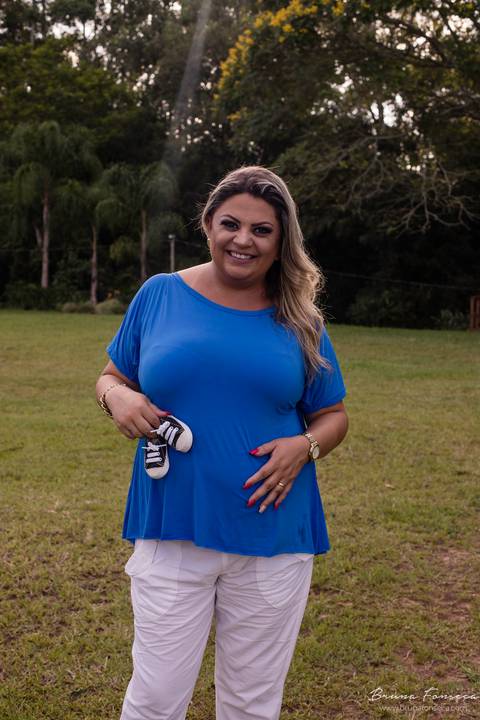 Ensaio Gestante; Mãe de Menino; Fotografia gestante; Fotografia gestante São Leopoldo; Fotografia gestante; Fotografia de família; São Leopoldo; Fotografia com animais; Ensaio de família; Gravidez; Inter; Grêmio;'