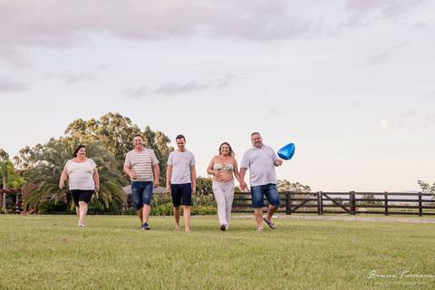 Ensaio Gestante; Mãe de Menino; Fotografia gestante; Fotografia gestante São Leopoldo; Fotografia gestante; Fotografia de família; São Leopoldo; Fotografia com animais; Ensaio de família; Gravidez; Inter; Grêmio;'