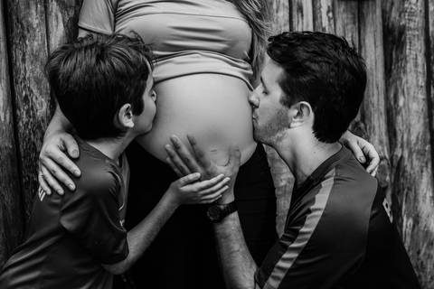 Ensaio Gestante; Mãe de Menino; Fotografia gestante; Fotografia gestante São Leopoldo; Fotografia gestante; Fotografia de família; São Leopoldo; Fotografia com animais; Ensaio de família; Gravidez; Inter; Grêmio;'