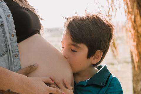 Ensaio Gestante; Mãe de Menino; Fotografia gestante; Fotografia gestante São Leopoldo; Fotografia gestante; Fotografia de família; São Leopoldo; Fotografia com animais; Ensaio de família; Gravidez; Inter; Grêmio;'