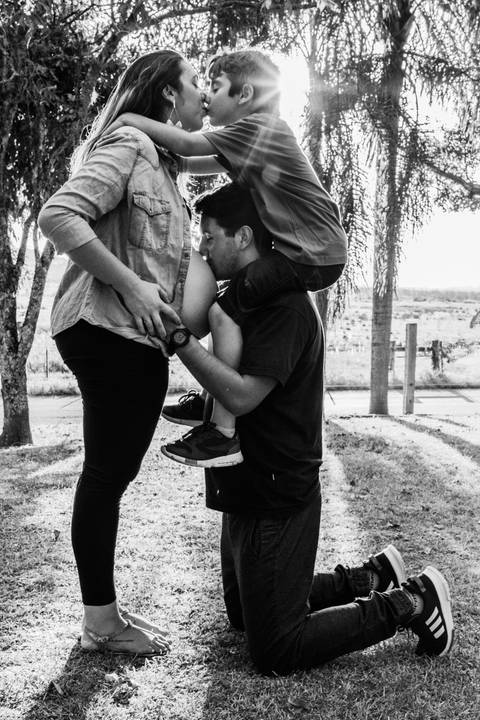 Ensaio Gestante; Mãe de Menino; Fotografia gestante; Fotografia gestante São Leopoldo; Fotografia gestante; Fotografia de família; São Leopoldo; Fotografia com animais; Ensaio de família; Gravidez; Inter; Grêmio;'
