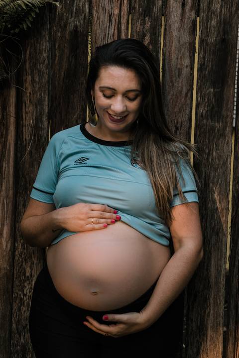 Ensaio Gestante; Mãe de Menino; Fotografia gestante; Fotografia gestante São Leopoldo; Fotografia gestante; Fotografia de família; São Leopoldo; Fotografia com animais; Ensaio de família; Gravidez; Inter; Grêmio;'