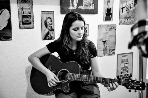 Ensaio feminino; Fotografia feminina; Recanto Bueno; Celina Munhoz; Novo Hamburgo; Fotografia Lifestyle; Nova Petropolis; Ensaio Teen; Ensaio 15th; 15 anos; Fotografo de 15 Anos; Debutante; Camarim Madri; Adriana Krieger; Manu Garcia;'