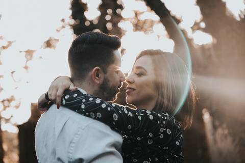 Maquiagem; Making of; Noiva; Noivo; Pré Wedding; Street Wedding; Celina Munhoz; Adriana Kruger; Manu Garcia; Camarim Madri; Wandering Wedding; São Francisco de Paula; Fotografia de Casal; Fotografia de Casamento; Pré Wedding; São Leopoldo; Ruinas Cassino;'