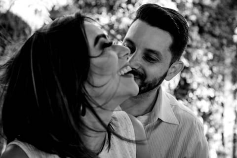 Maquiagem; Making of; Noiva; Noivo; Pré Wedding; Street Wedding; Celina Munhoz; Adriana Kruger; Manu Garcia; Camarim Madri; Wandering Wedding; São Francisco de Paula; Fotografia de Casal; Fotografia de Casamento; Pré Wedding; São Leopoldo; Ruinas Cassino;'