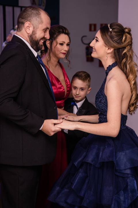 Ensaio feminino; Fotografia feminina; Recanto Bueno; Celina Munhoz; Novo Hamburgo; Fotografia Lifestyle; Nova Petropolis; Ensaio Teen; Ensaio 15th; 15 anos; Fotografo de 15 Anos; Debutante; Camarim Madri; Adriana Krieger; Manu Garcia;'