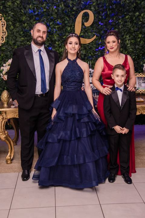 Ensaio feminino; Fotografia feminina; Recanto Bueno; Celina Munhoz; Novo Hamburgo; Fotografia Lifestyle; Nova Petropolis; Ensaio Teen; Ensaio 15th; 15 anos; Fotografo de 15 Anos; Debutante; Camarim Madri; Adriana Krieger; Manu Garcia;'