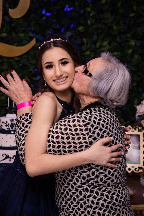 Ensaio feminino; Fotografia feminina; Recanto Bueno; Celina Munhoz; Novo Hamburgo; Fotografia Lifestyle; Nova Petropolis; Ensaio Teen; Ensaio 15th; 15 anos; Fotografo de 15 Anos; Debutante; Camarim Madri; Adriana Krieger; Manu Garcia;'