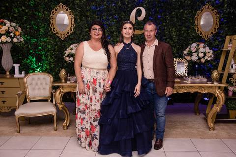 Ensaio feminino; Fotografia feminina; Recanto Bueno; Celina Munhoz; Novo Hamburgo; Fotografia Lifestyle; Nova Petropolis; Ensaio Teen; Ensaio 15th; 15 anos; Fotografo de 15 Anos; Debutante; Camarim Madri; Adriana Krieger; Manu Garcia;'