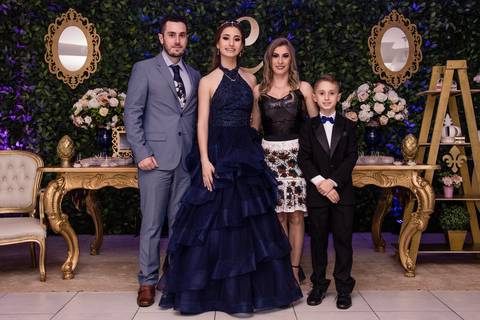 Ensaio feminino; Fotografia feminina; Recanto Bueno; Celina Munhoz; Novo Hamburgo; Fotografia Lifestyle; Nova Petropolis; Ensaio Teen; Ensaio 15th; 15 anos; Fotografo de 15 Anos; Debutante; Camarim Madri; Adriana Krieger; Manu Garcia;'