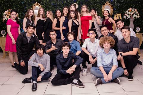 Ensaio feminino; Fotografia feminina; Recanto Bueno; Celina Munhoz; Novo Hamburgo; Fotografia Lifestyle; Nova Petropolis; Ensaio Teen; Ensaio 15th; 15 anos; Fotografo de 15 Anos; Debutante; Camarim Madri; Adriana Krieger; Manu Garcia;'