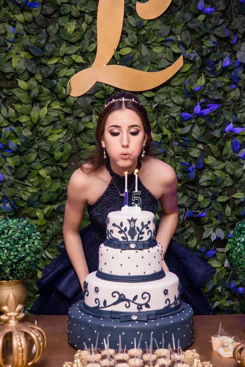 Ensaio feminino; Fotografia feminina; Recanto Bueno; Celina Munhoz; Novo Hamburgo; Fotografia Lifestyle; Nova Petropolis; Ensaio Teen; Ensaio 15th; 15 anos; Fotografo de 15 Anos; Debutante; Camarim Madri; Adriana Krieger; Manu Garcia;'