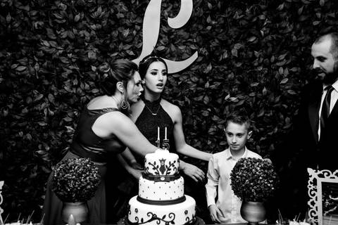 Ensaio feminino; Fotografia feminina; Recanto Bueno; Celina Munhoz; Novo Hamburgo; Fotografia Lifestyle; Nova Petropolis; Ensaio Teen; Ensaio 15th; 15 anos; Fotografo de 15 Anos; Debutante; Camarim Madri; Adriana Krieger; Manu Garcia;'