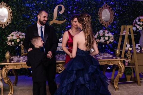 Ensaio feminino; Fotografia feminina; Recanto Bueno; Celina Munhoz; Novo Hamburgo; Fotografia Lifestyle; Nova Petropolis; Ensaio Teen; Ensaio 15th; 15 anos; Fotografo de 15 Anos; Debutante; Camarim Madri; Adriana Krieger; Manu Garcia;'