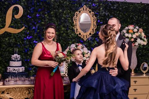 Ensaio feminino; Fotografia feminina; Recanto Bueno; Celina Munhoz; Novo Hamburgo; Fotografia Lifestyle; Nova Petropolis; Ensaio Teen; Ensaio 15th; 15 anos; Fotografo de 15 Anos; Debutante; Camarim Madri; Adriana Krieger; Manu Garcia;'