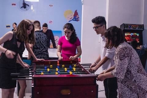 Ensaio feminino; Fotografia feminina; Recanto Bueno; Celina Munhoz; Novo Hamburgo; Fotografia Lifestyle; Nova Petropolis; Ensaio Teen; Ensaio 15th; 15 anos; Fotografo de 15 Anos; Debutante; Camarim Madri; Adriana Krieger; Manu Garcia;'