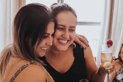 Maquiagem; Making of; Noiva; Noivo; Pré Wedding; Street Wedding; Celina Munhoz; Adriana Kruger; Manu Garcia; Camarim Madri; Wandering Wedding; São Francisco de Paula; Fotografia de Casal; Fotografia de Casamento; Pré Wedding; São Leopoldo; Ruinas Cassino;'