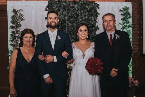 Maquiagem; Making of; Noiva; Noivo; Pré Wedding; Street Wedding; Celina Munhoz; Adriana Kruger; Manu Garcia; Camarim Madri; Wandering Wedding; São Francisco de Paula; Fotografia de Casal; Fotografia de Casamento; Pré Wedding; São Leopoldo; Ruinas Cassino;'