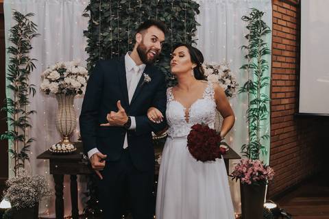 Maquiagem; Making of; Noiva; Noivo; Pré Wedding; Street Wedding; Celina Munhoz; Adriana Kruger; Manu Garcia; Camarim Madri; Wandering Wedding; São Francisco de Paula; Fotografia de Casal; Fotografia de Casamento; Pré Wedding; São Leopoldo; Ruinas Cassino;'